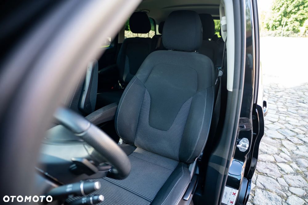 Mercedes-Benz Klasa V 250 d 4-Matic Avantgarde 9G-Tronic (d³ugi) - 32