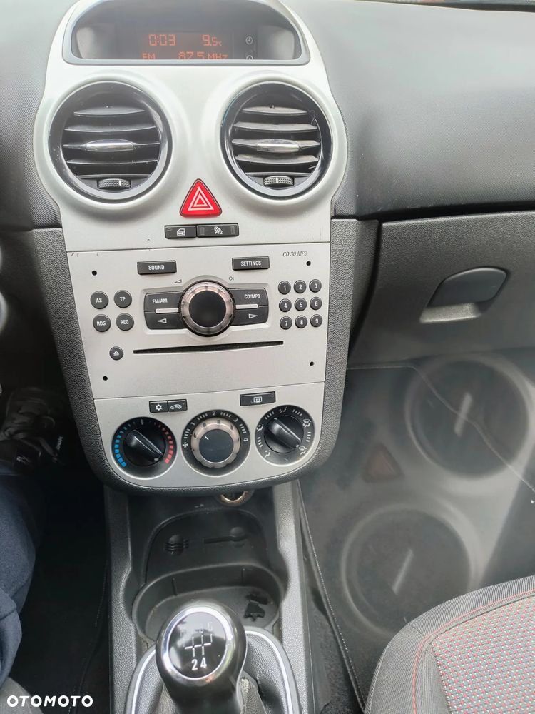 Opel Corsa 1.2 16V - 21