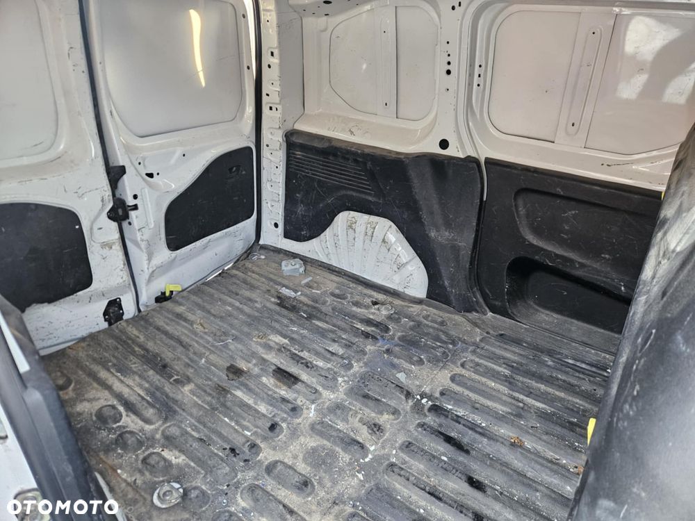 Peugeot PARTNER BERLINGO  3-OSOBOWY 11/2019 - 9