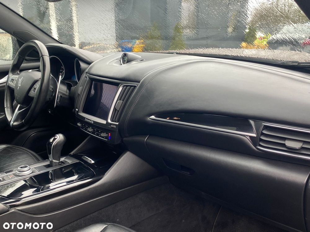 Maserati Levante S Q4 - 15