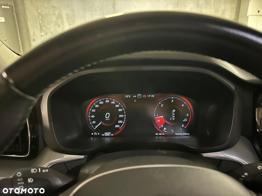 Volvo XC 60 D4 Momentum Pro - 9