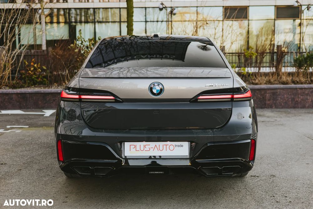 BMW M7 M760e xDrive - 15