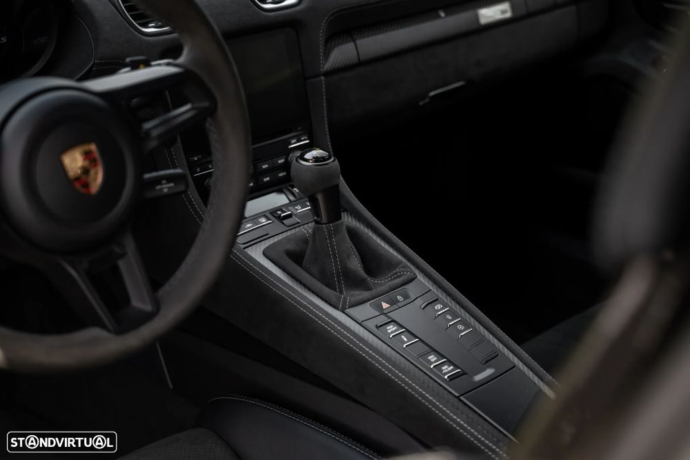 Porsche 718 Cayman GT4 RS - 25