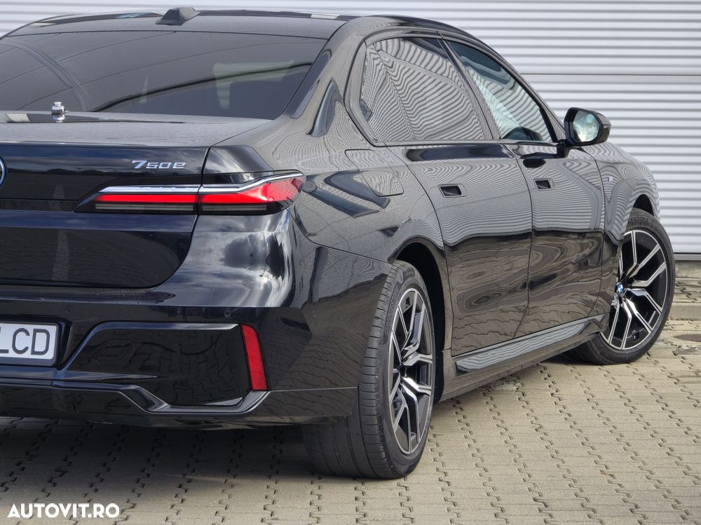 BMW Seria 7 750e xDrive AT PHEV - 30