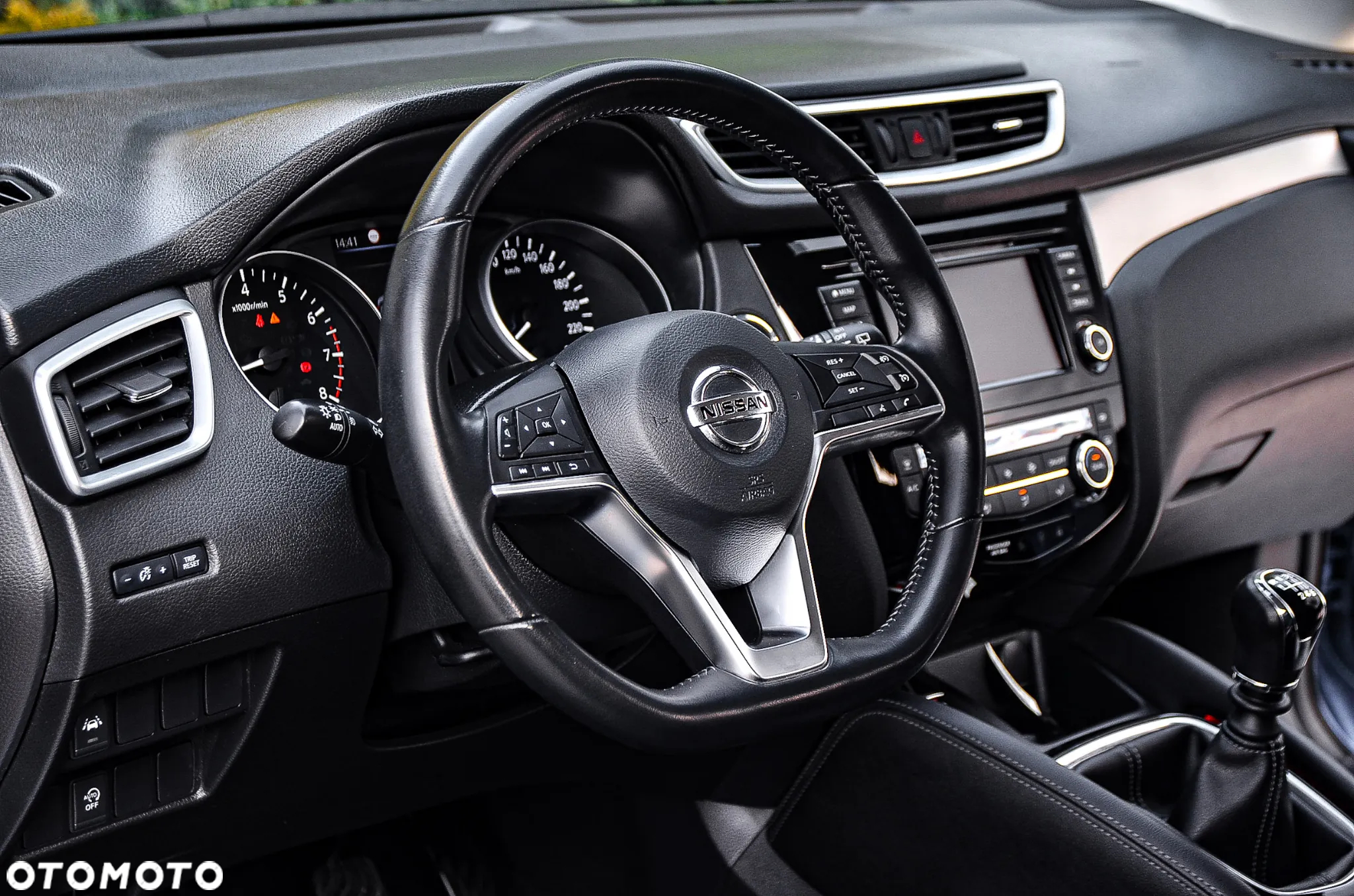 Nissan Qashqai 1.3 DIG-T Tekna+ - 27
