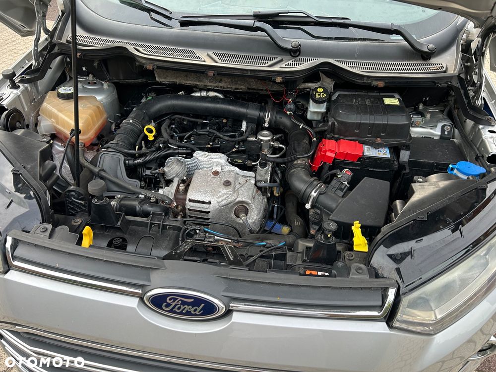 Ford EcoSport - 32