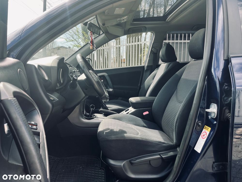 Toyota RAV4 2.0 VVT-i Sol - 16