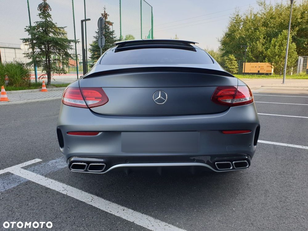 Mercedes-Benz Klasa C AMG 63 S AMG Speedshift 7G-MCT - 28