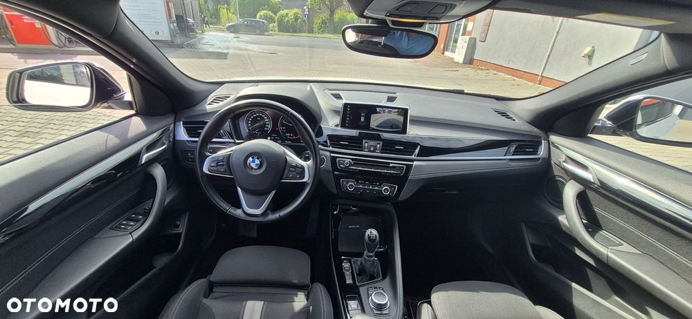 BMW X2 sDrive18d Advantage Plus - 11