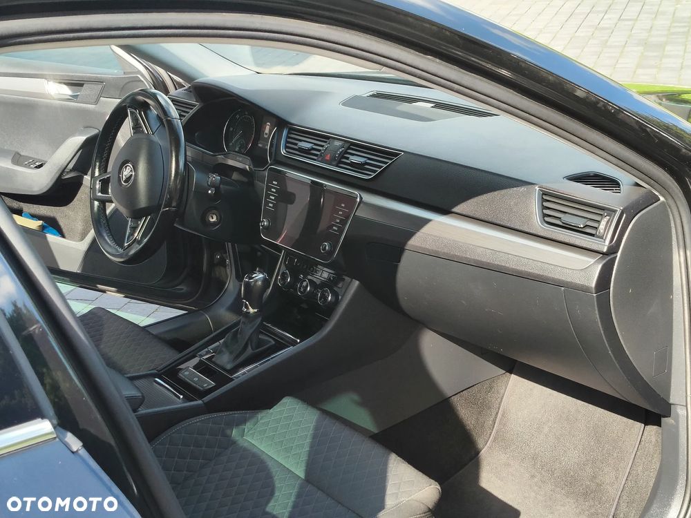 Skoda Superb Combi 2.0 TDI DSG Premium Edition - 20
