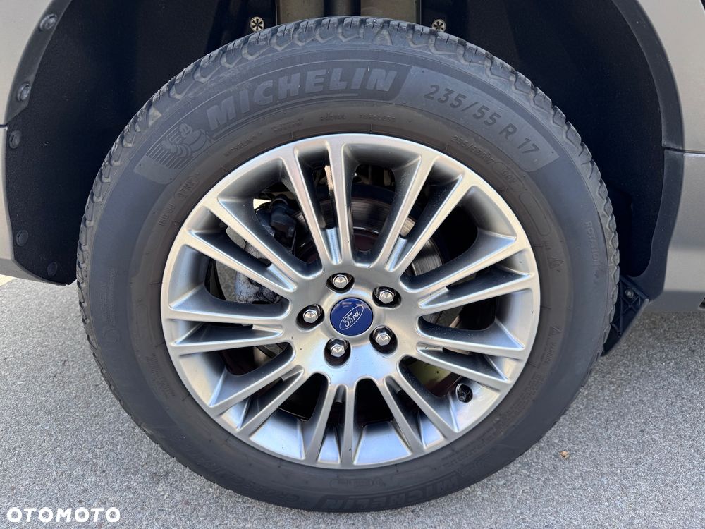 Ford Kuga 2.0 TDCi 2x4 Trend - 28