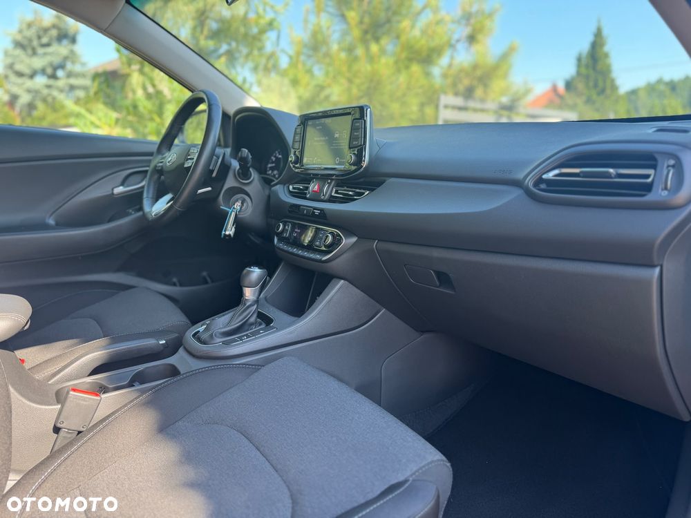 Hyundai i30 1.5 T-GDI 48V-Hybrid DCT EDITION 30 - 6