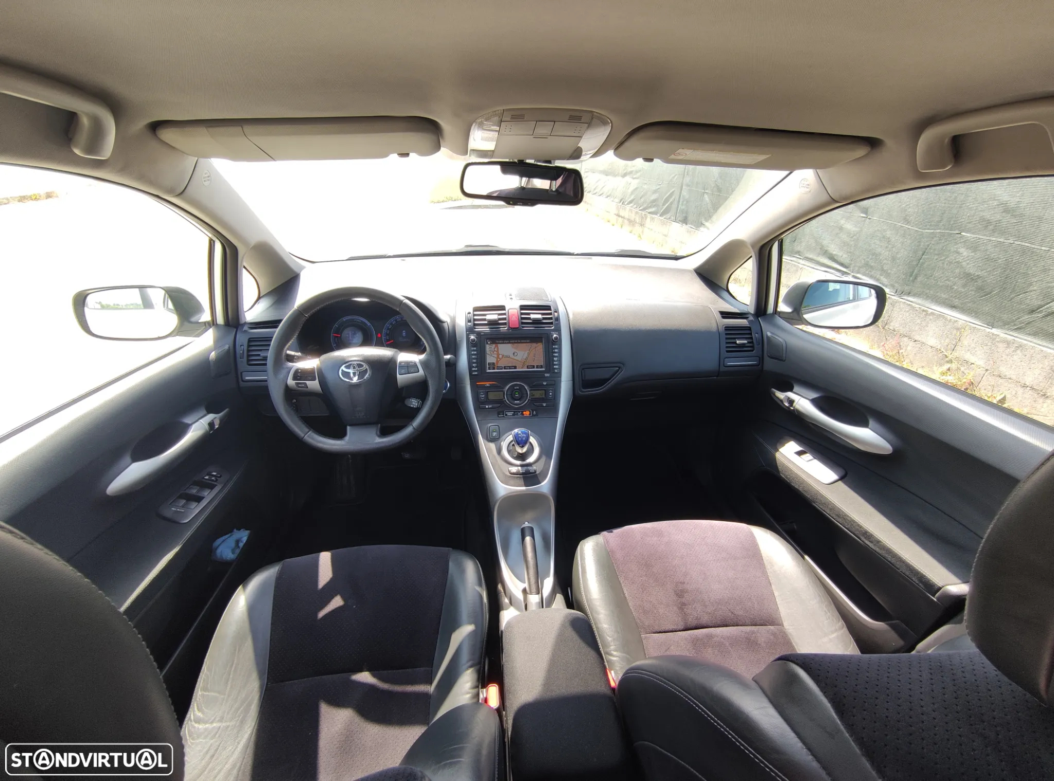 Toyota Auris 1.8 HSD Comfort - 9