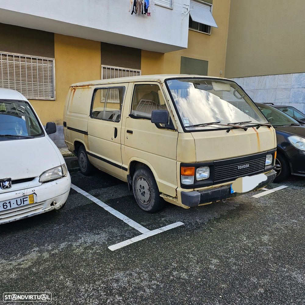 Toyota HiAce - 10
