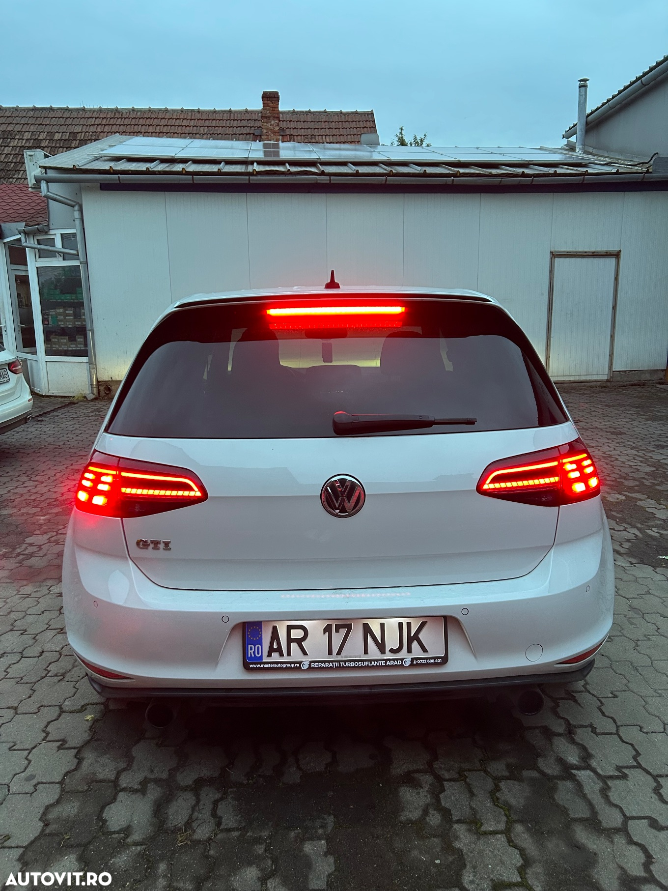 Volkswagen Golf 2.0 TSI BMT DSG GTI - 24