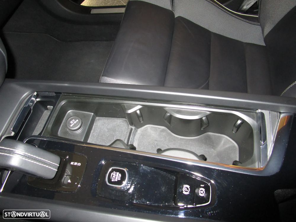 Volvo V60 2.0 D4 R-Design Geartronic - 34