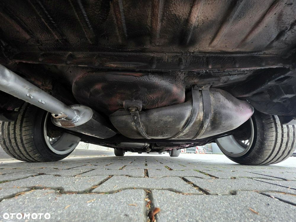 Volkswagen Jetta 1.3 GL - 30