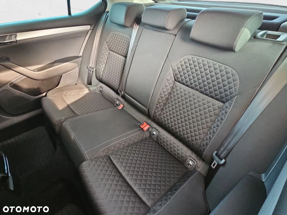 Skoda Superb 2.0 TDI SCR Ambition DSG - 19