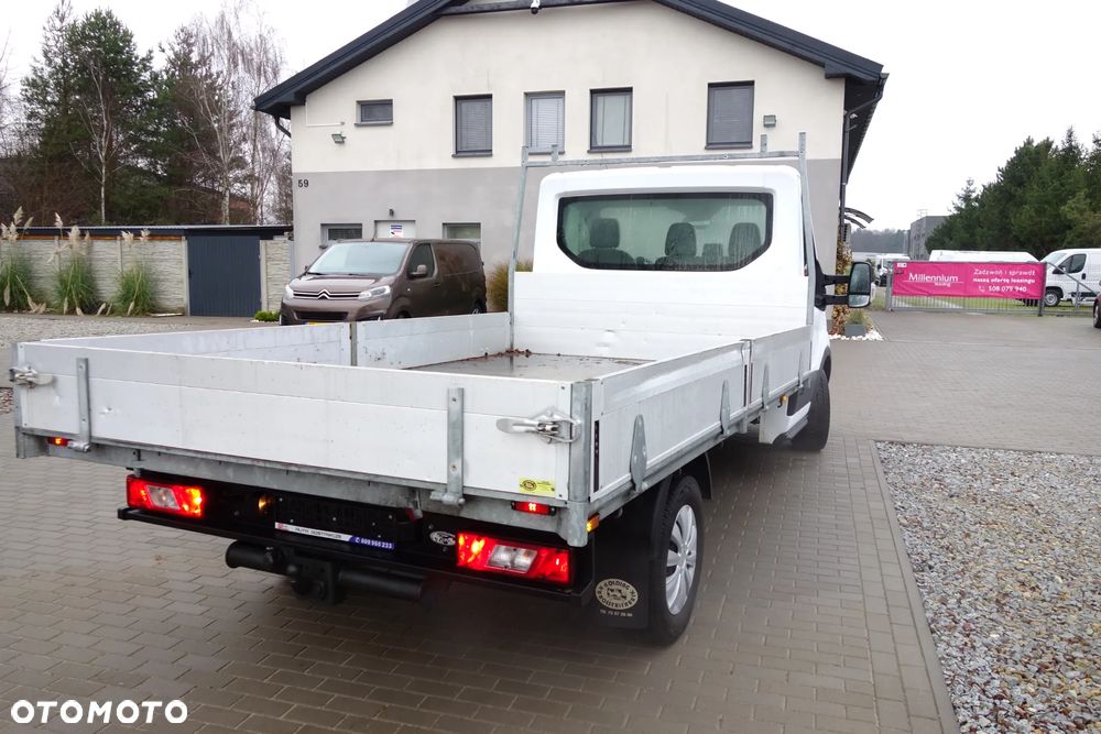 Ford Transit 2.0 Ecoblue 170 KM Skrzynia 3.75 M Klima - 4
