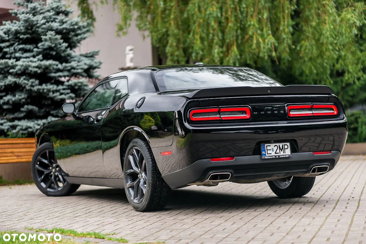 Dodge Challenger - 13