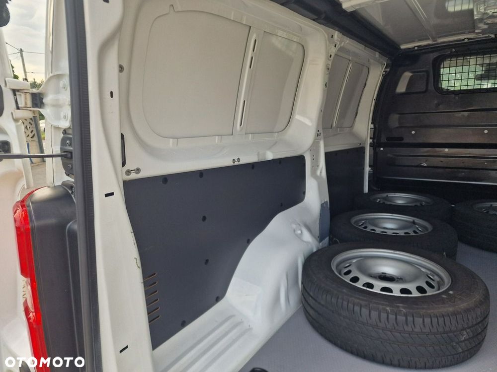 Opel Vivaro - 23