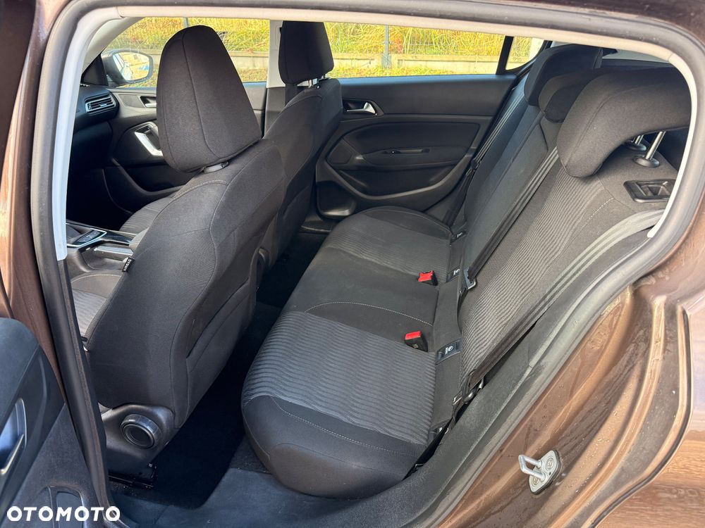 Peugeot 308 1.2 PureTech Allure S&S - 12