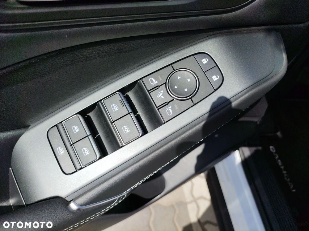 Nissan Qashqai 1.3 DIG-T MHEV N-Connecta Xtronic - 19