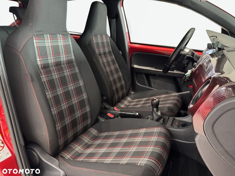 Volkswagen up! 1.0 TSI GTI - 17