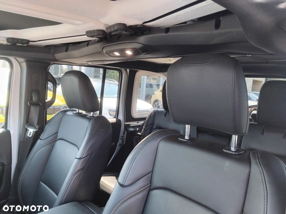 Jeep Wrangler Unlimited GME 2.0 Turbo Sahara - 17