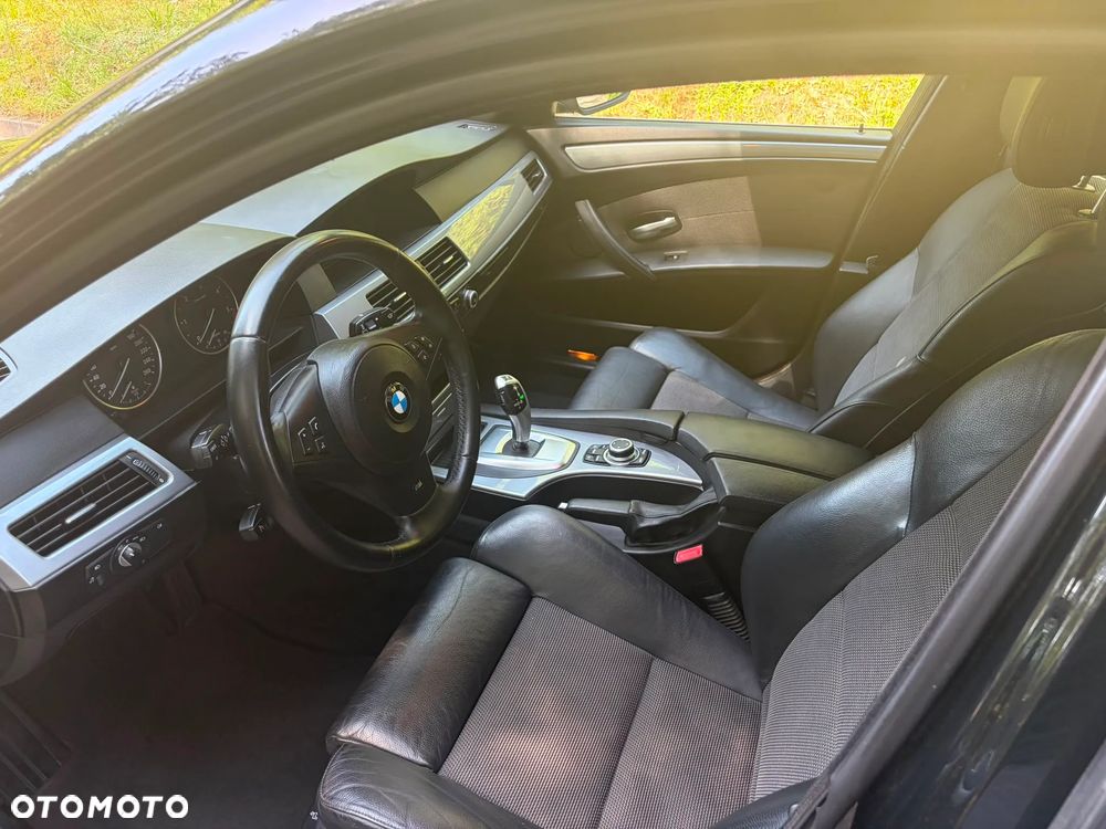 BMW Seria 5 520d Edition Exclusive - 17