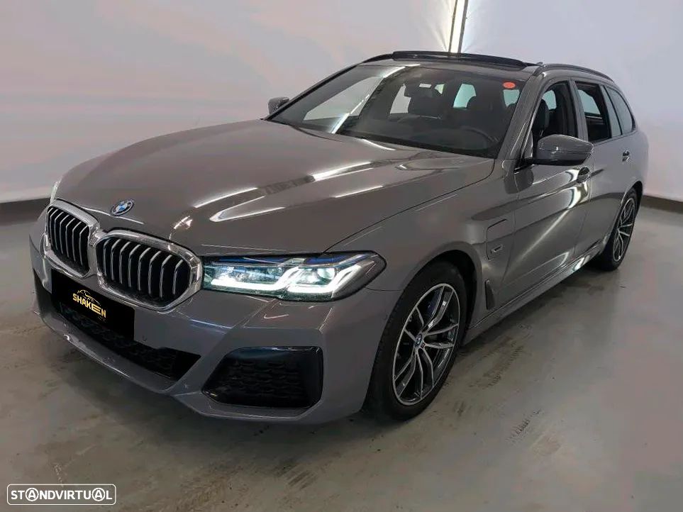 BMW 530 e Pack Desportivo M - 1