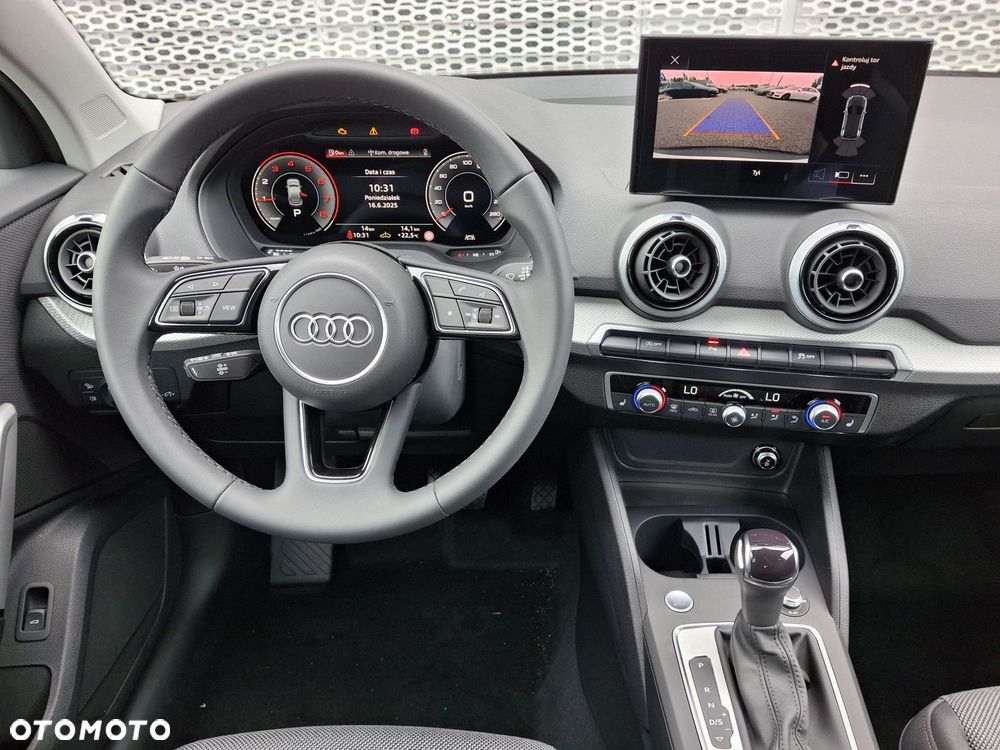 Audi Q2 - 18