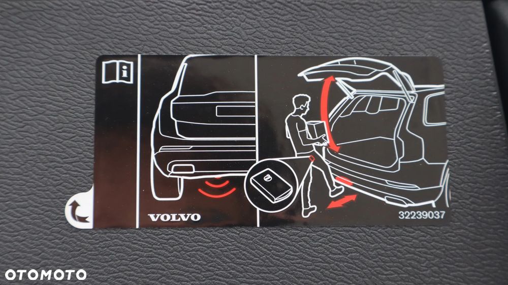 Volvo XC 60 B4 D AWD R-Design - 17