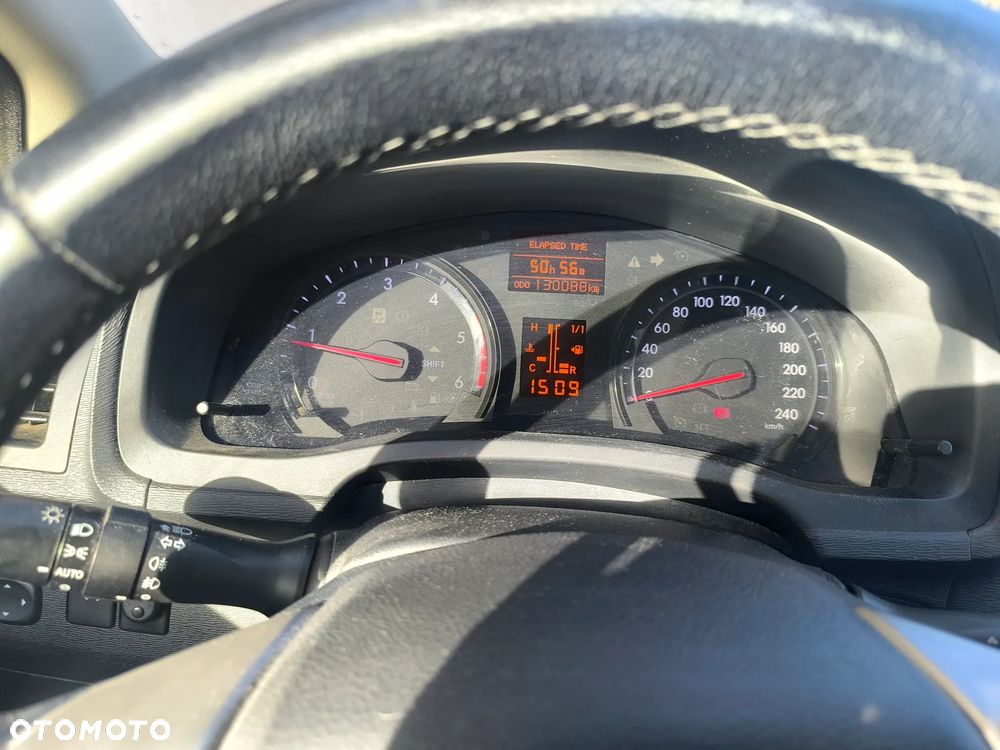 Toyota Avensis - 10