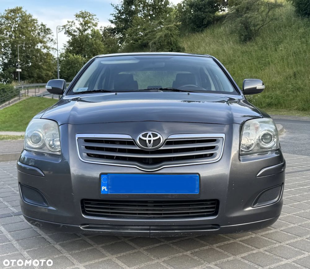 Toyota Avensis - 6
