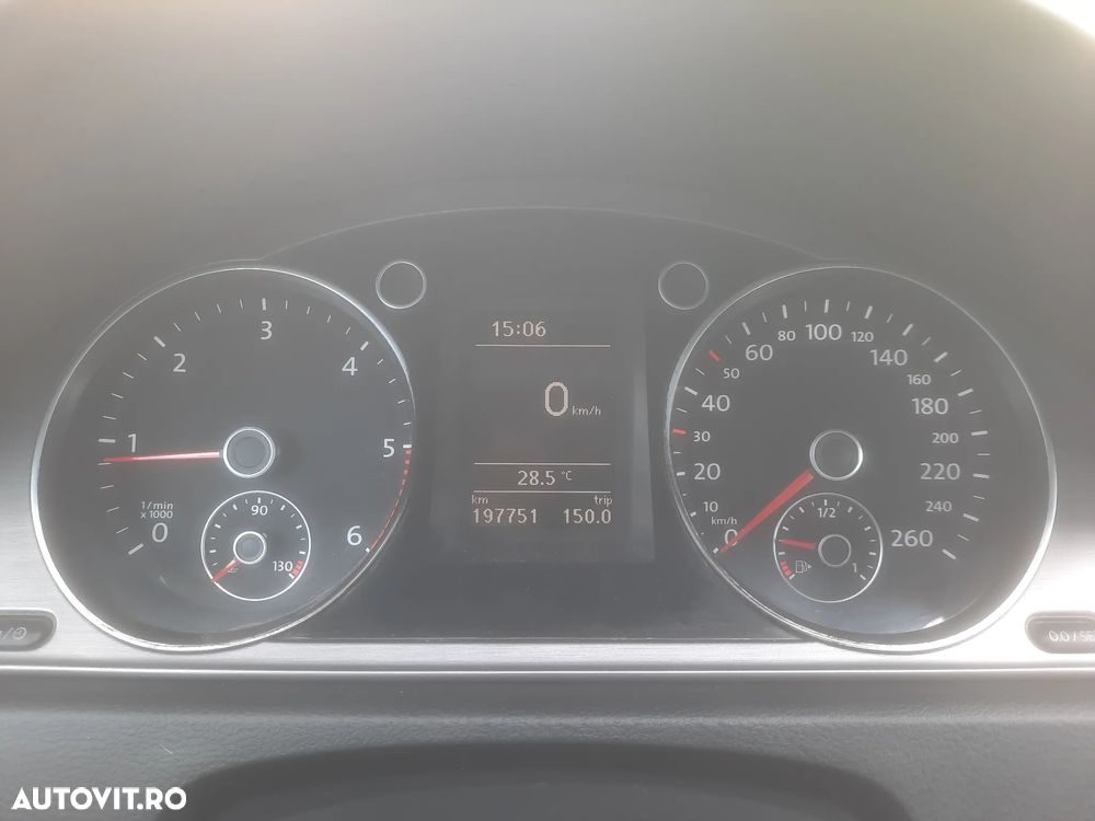 Volkswagen Passat 2.0 Blue TDI SCR Comfortline - 15