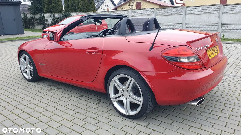 Mercedes-Benz SLK 200 BlueEFFICIENCY 7G-TRONIC Roadster pur - 38