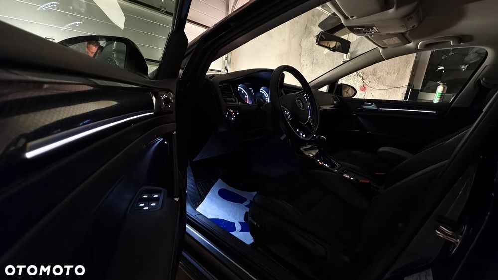 Volkswagen Golf 1.6 TDI Highline DSG - 23