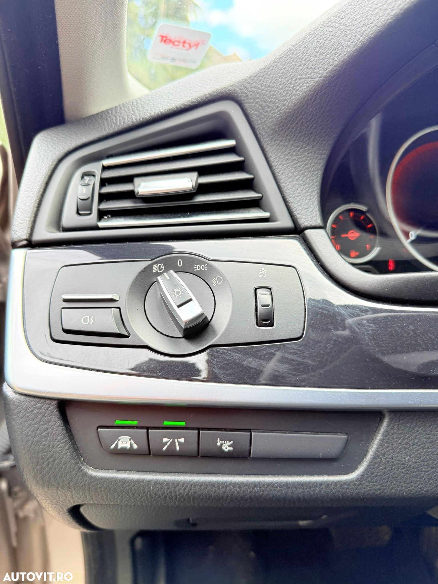 BMW Seria 5 525d Touring Sport-Aut. - 13