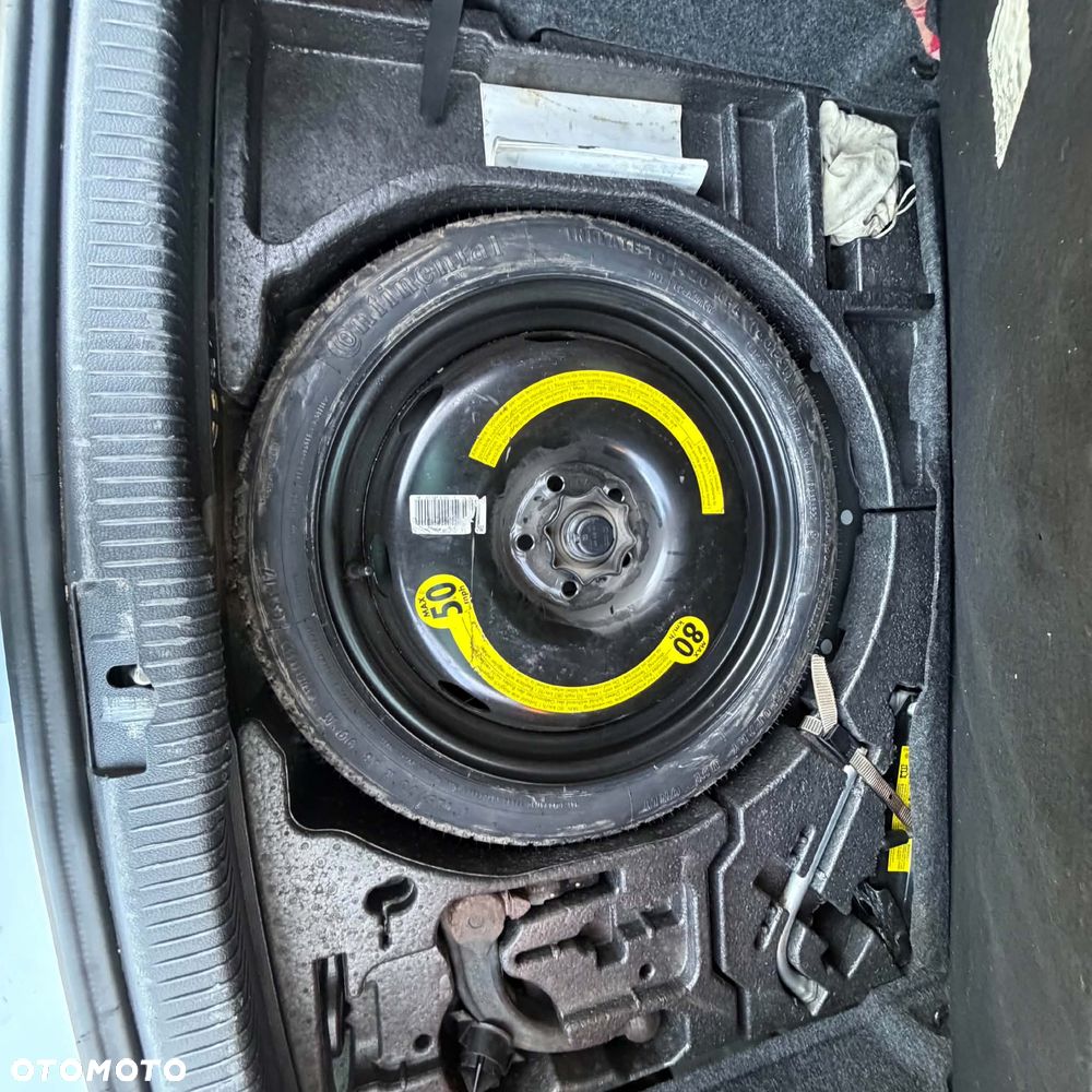 Volkswagen Golf - 13