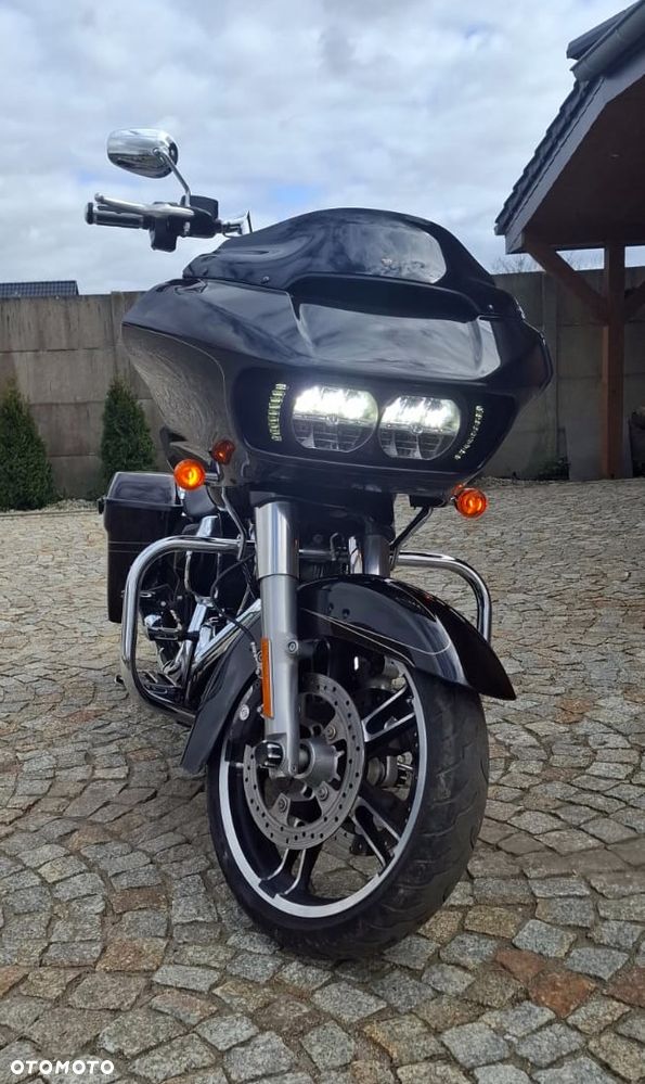 Harley-Davidson Touring Road Glide - 11