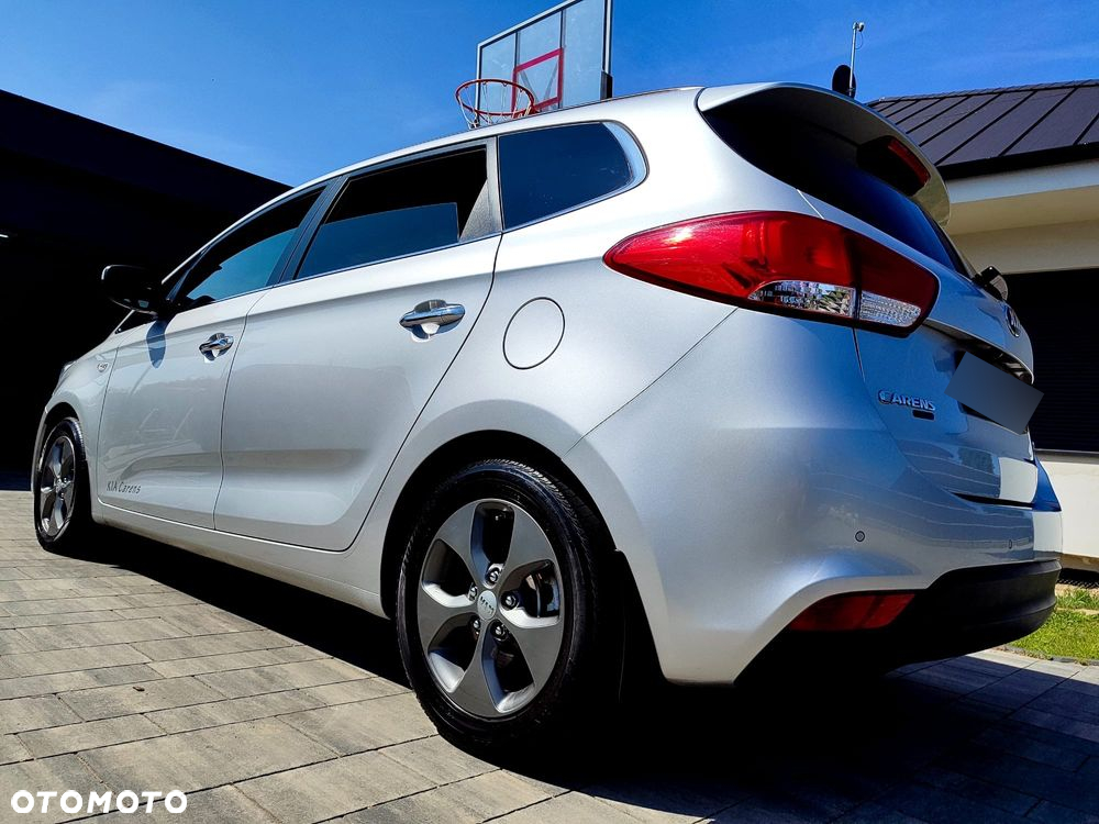 Kia Carens 1.7 CRDi M - 8