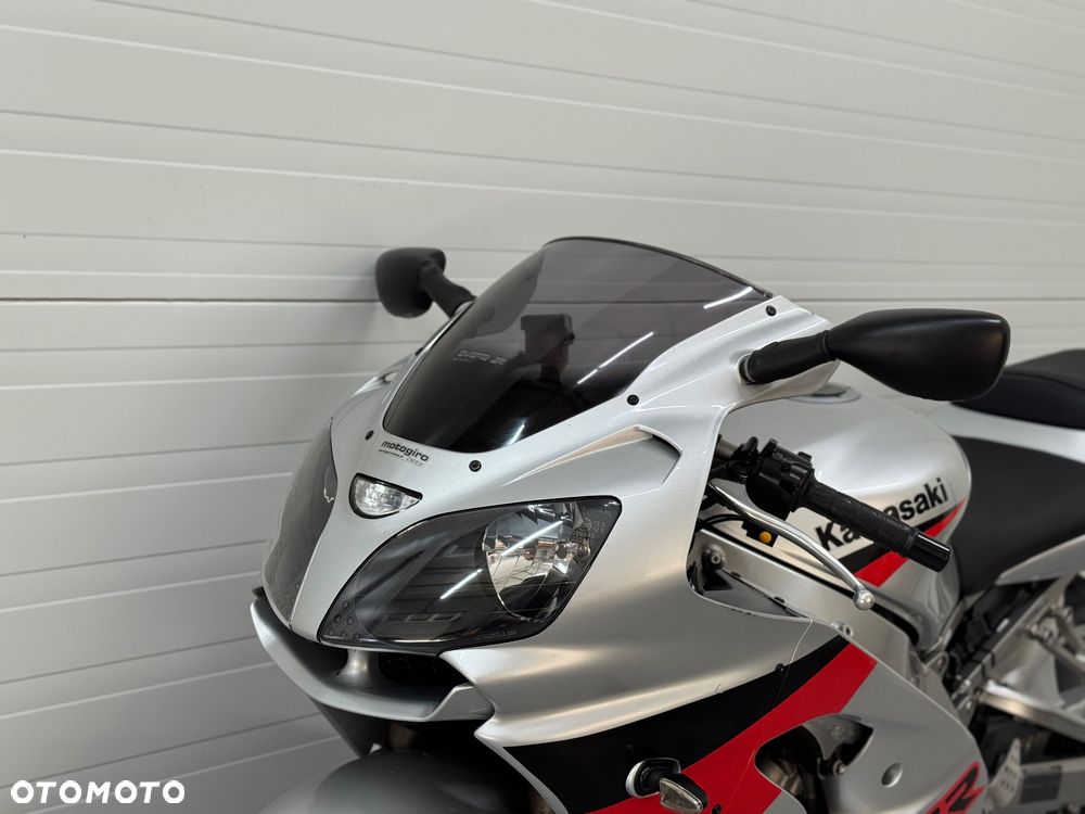 Kawasaki ZXR - 24