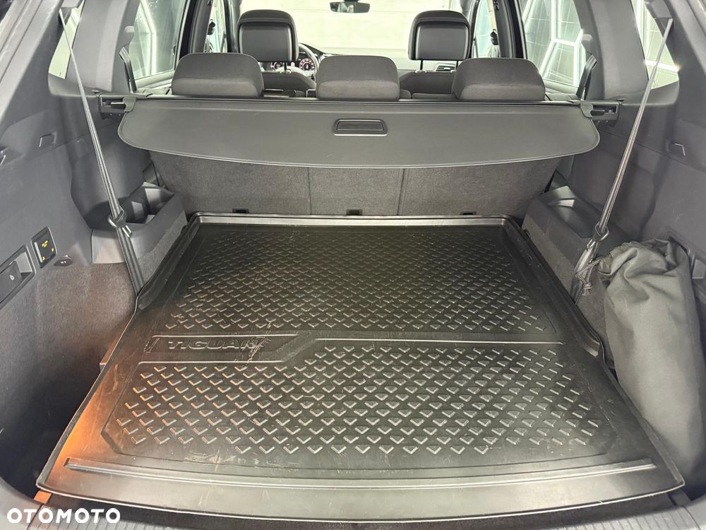 Volkswagen Tiguan Allspace 2.0 TDI SCR 4Motion DSG Highline - 32