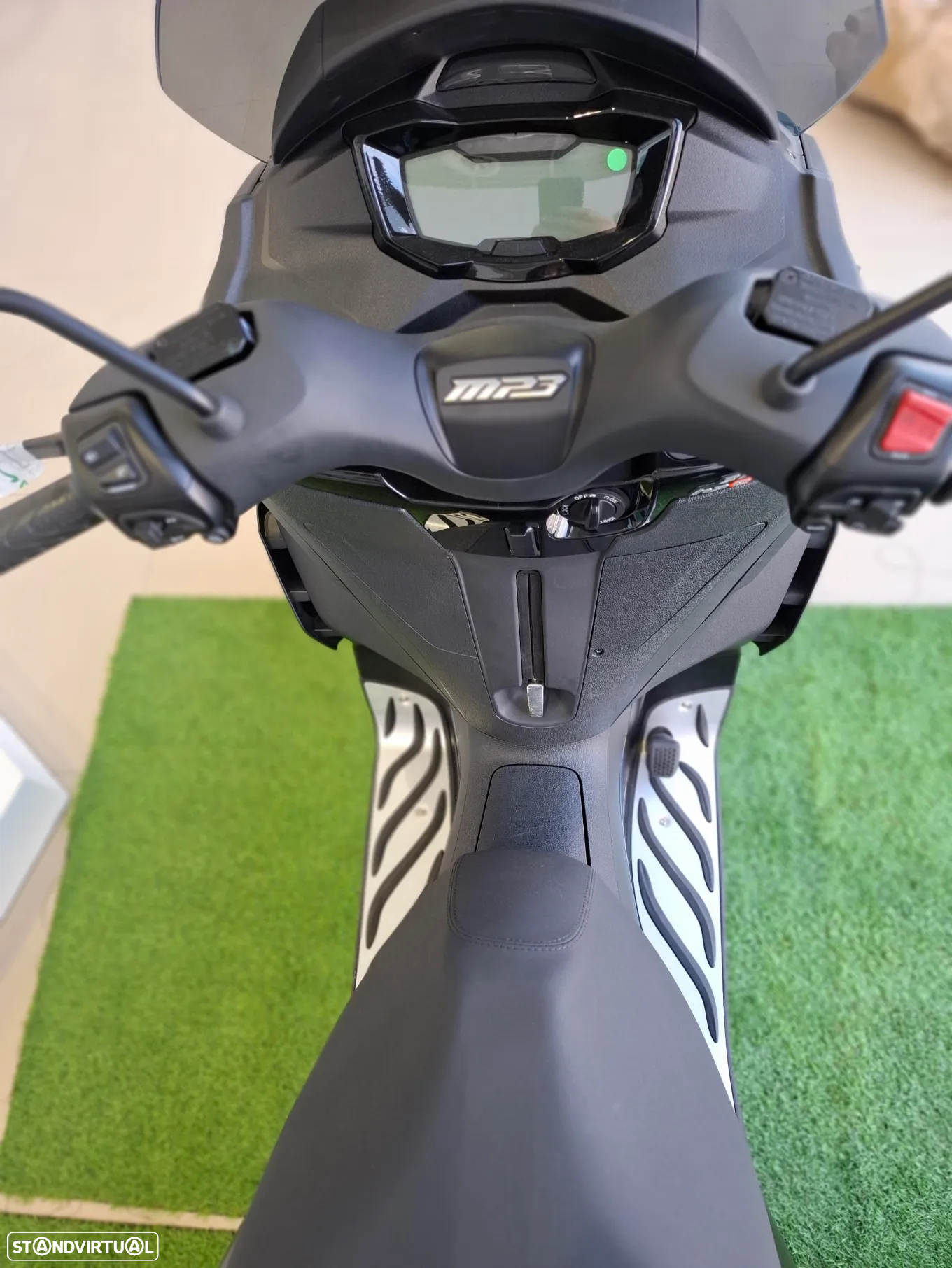 Piaggio MP3 Piaggio MP3 310 - 7