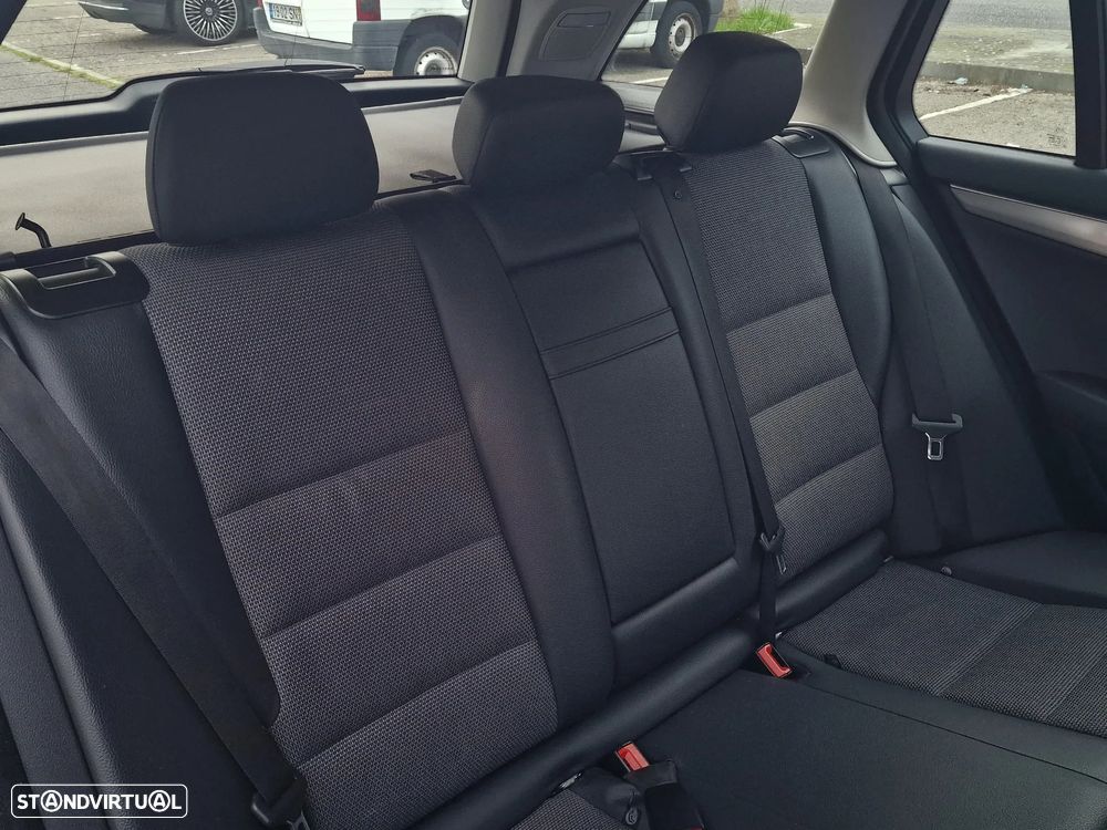 Mercedes-Benz C 220 Station CDI DPF Auto BlueEFFICIENCY Avantgarde - 17