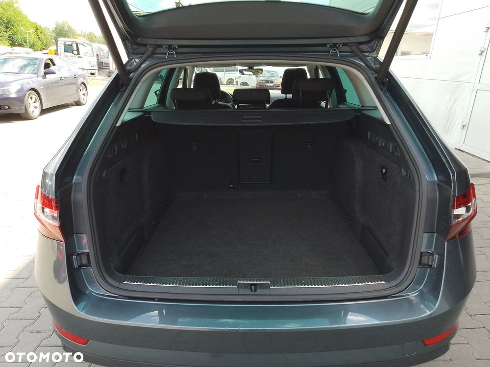 Skoda Superb 1.5 TSI Ambition - 29