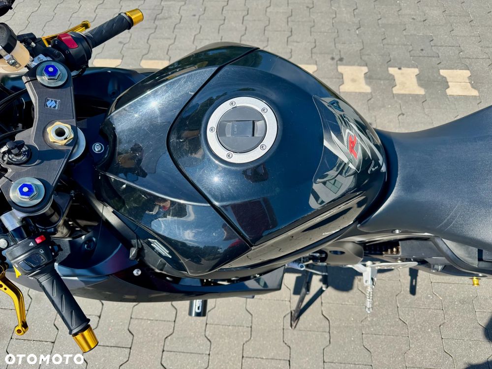 Suzuki GSX-R - 10