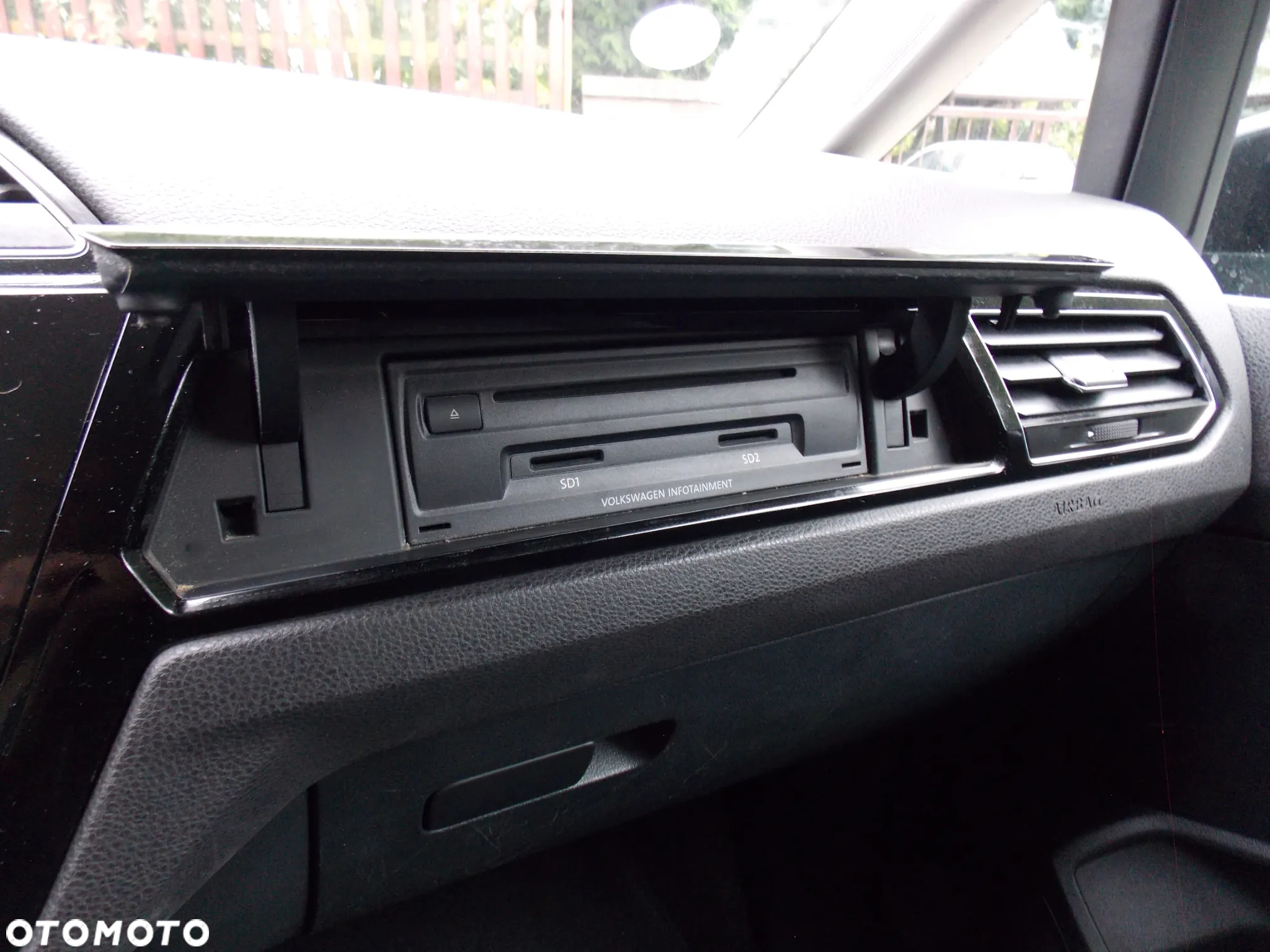 Volkswagen Touran 1.4 TSI (BlueMotion Technology) SOUND - 19