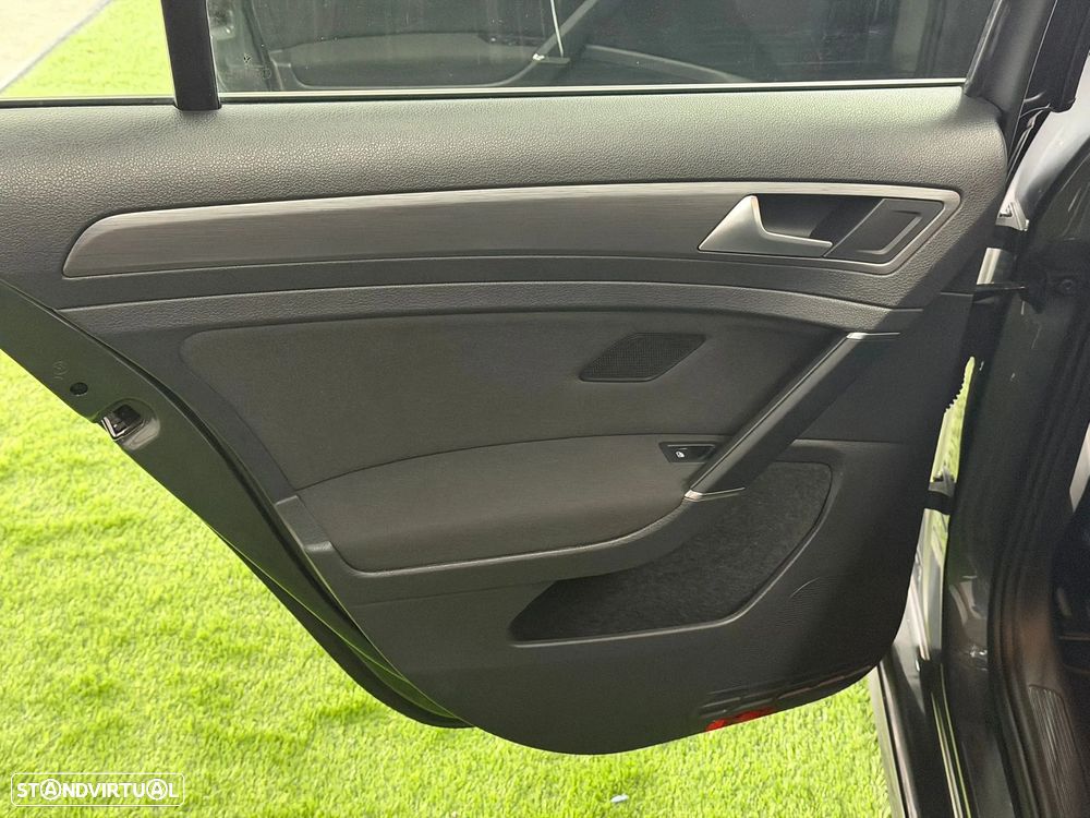 VW Golf 1.0 TSI Confortline - 16